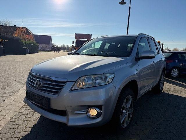 Gebraucht Toyota RAV4 Life 150 PS (110 kW) 2011 Silber SUV