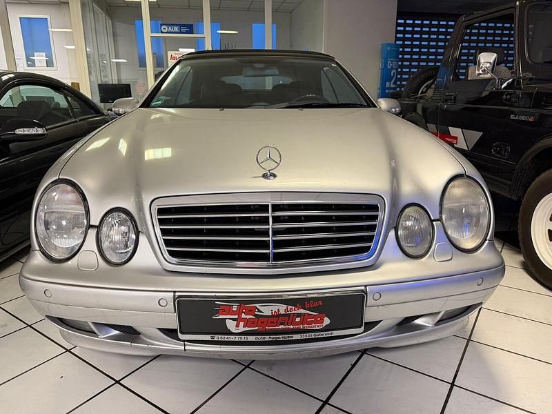 Gebraucht Mercedes CLK230 197 PS (144 kW) 2001 Silber Cabrio