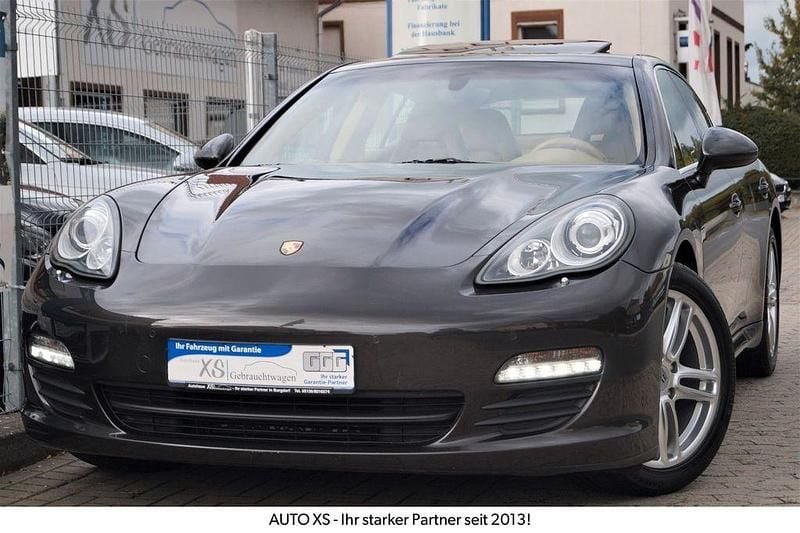 Grau Gebraucht 2013 Porsche Panamera 4S Limousine | 18.490 € (Fairer Preis) - Bild 1/4