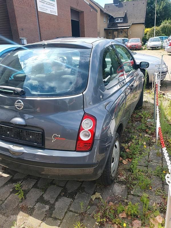Grau Gebraucht 2007 Nissan Micra Kleinwagen | 600 € - Bild 1/4