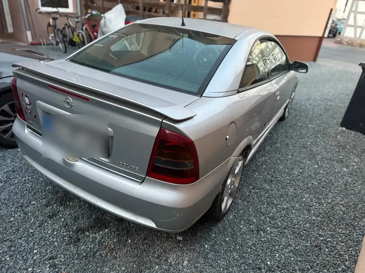 Gebraucht Opel Astra 147 PS (108 kW) 2001 Silber Coupé