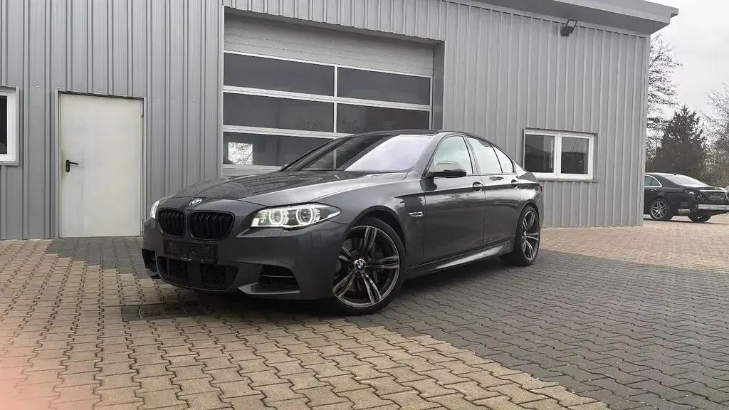 Używany BMW M550 Performance 381 KM (280 kW) 2016 Szary Sedan/Limuzyna