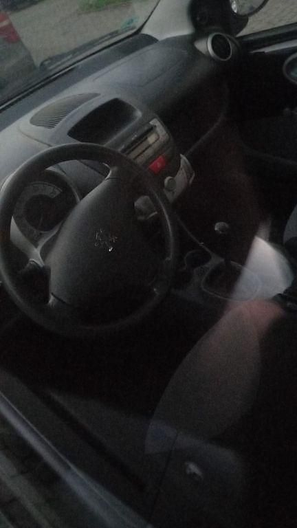 Gebraucht Peugeot 107 68 PS (50 kW) 2009 Schwarz Kleinwagen