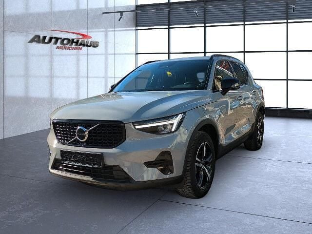 Gebraucht Volvo XC40 Plus 163 PS (119 kW) 2024 Vapour grey / (metallic) SUV