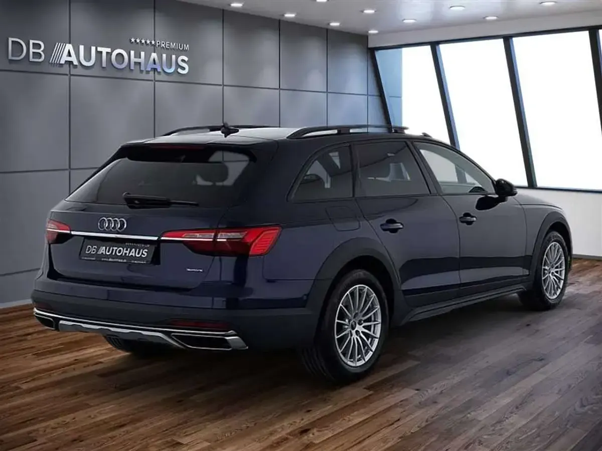 Gebraucht Audi A4 Allroad Ambiente 265 PS (194 kW) 2024 Blau Kombi