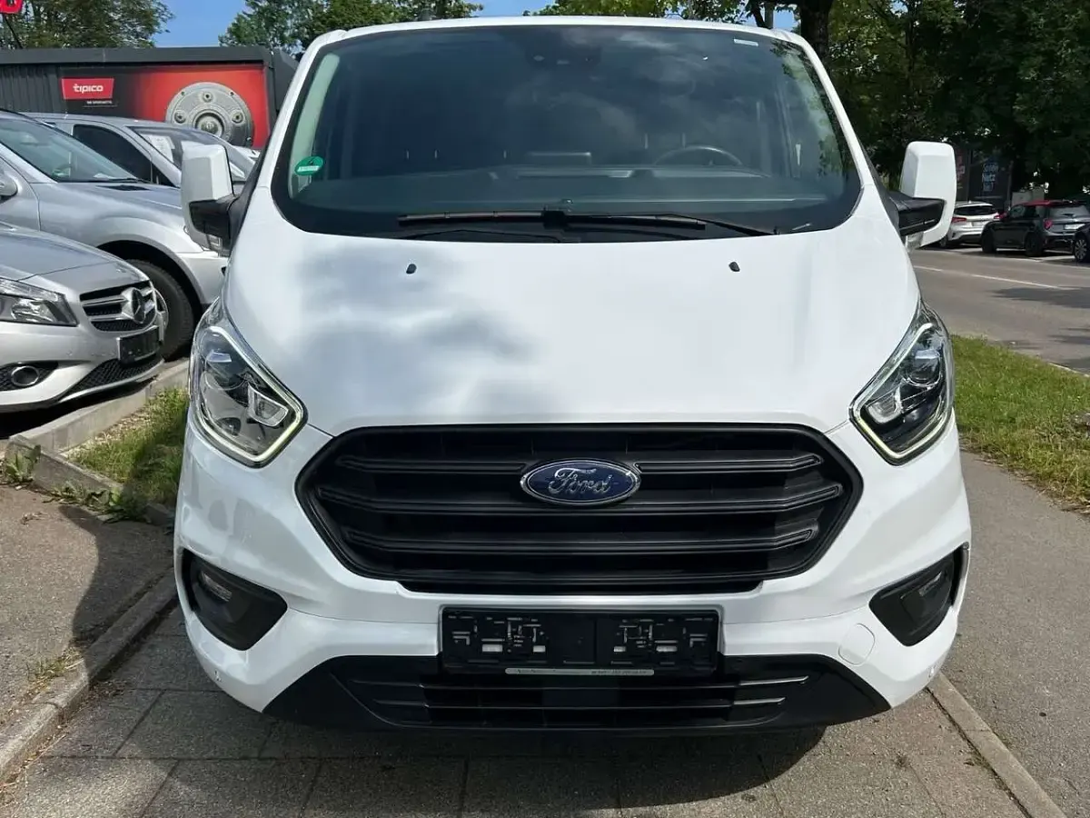 Gebraucht Ford Transit Custom 131 PS (96 kW) 2021 Frozen white Kombi