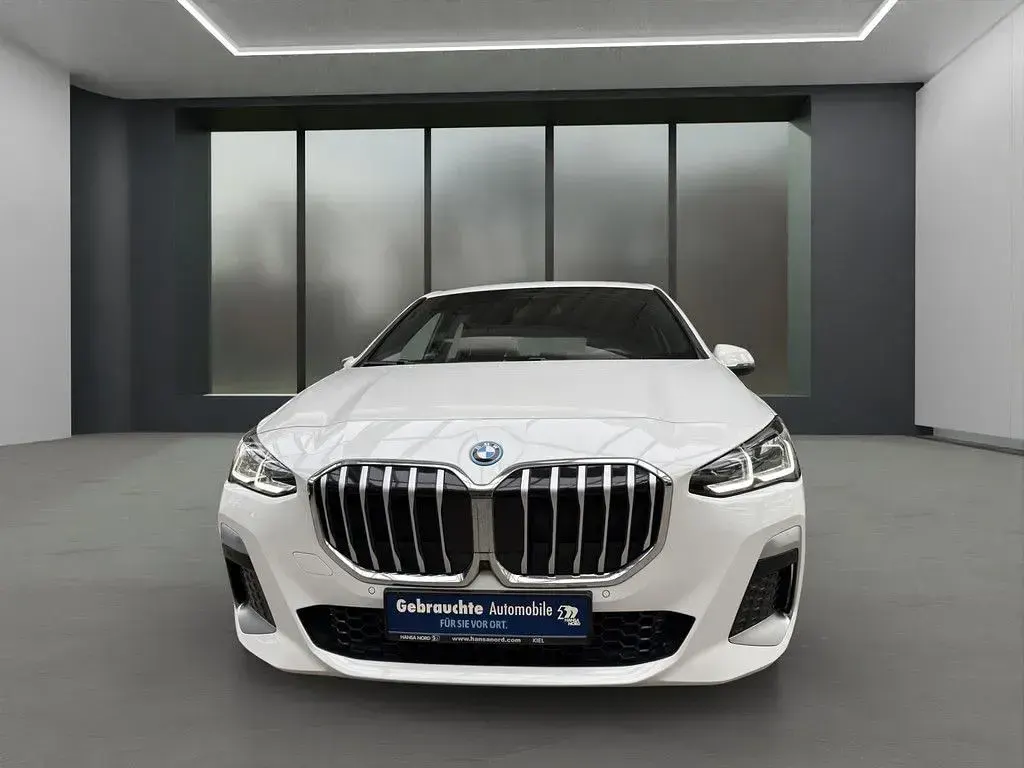 Gebraucht BMW 225 Active Tourer Performance 245 PS (180 kW) 2022 Weiß Van / Kleinbus