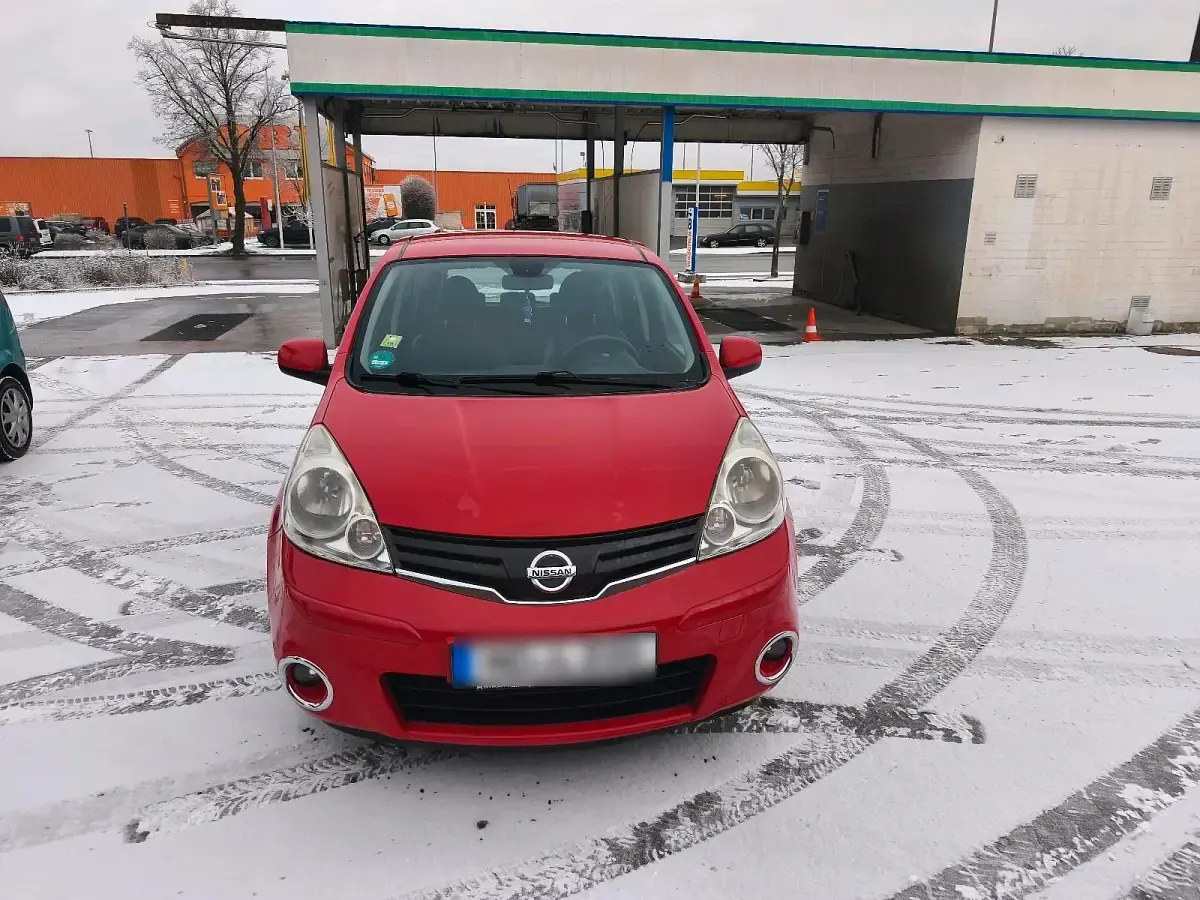 Usata Nissan Note 90 CV (66 kW) 2012 Rosso Utilitaria