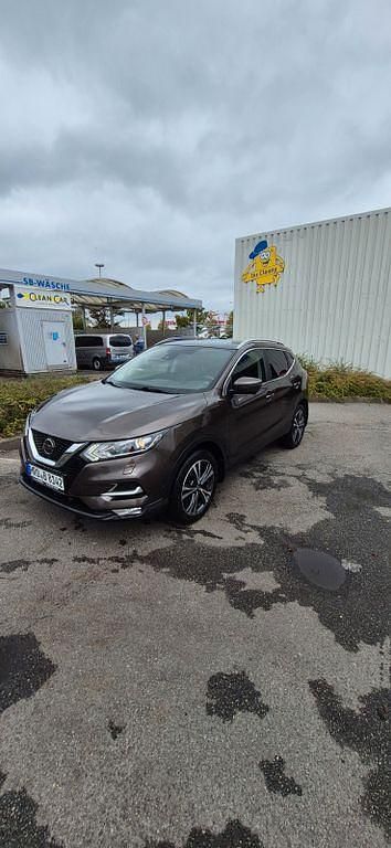 Braun Gebraucht 2018 Nissan Qashqai Tekna SUV | 12.500 € (Guter Preis) - Bild 1/4