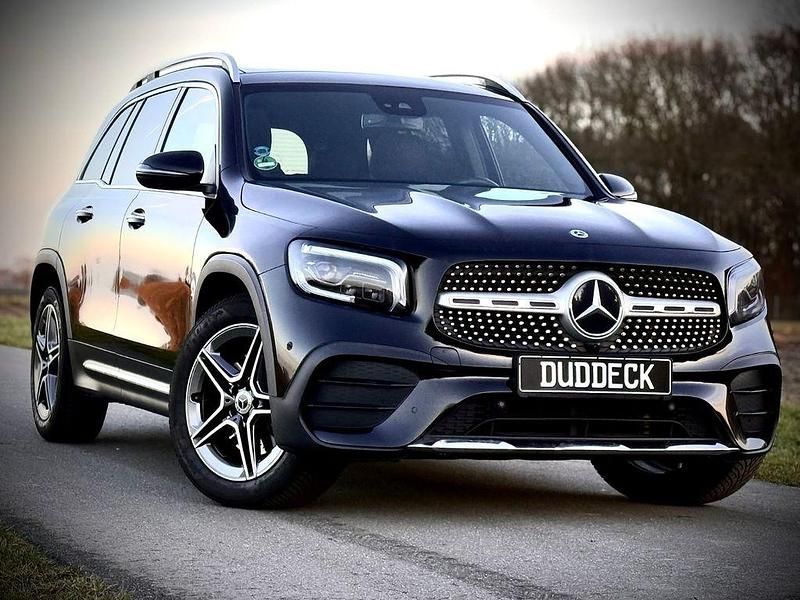 Schwarz Gebraucht 2022 Mercedes GLB220 AMG SUV | 34.999 € (Fairer Preis) - Bild 1/4