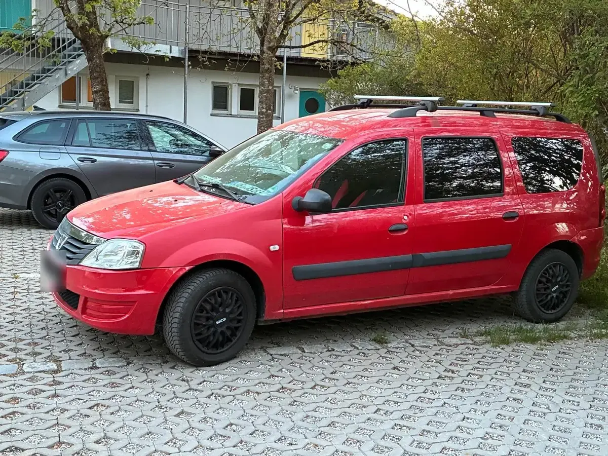 Gebraucht Dacia Logan 85 PS (62 kW) 2011 Rot Kombi