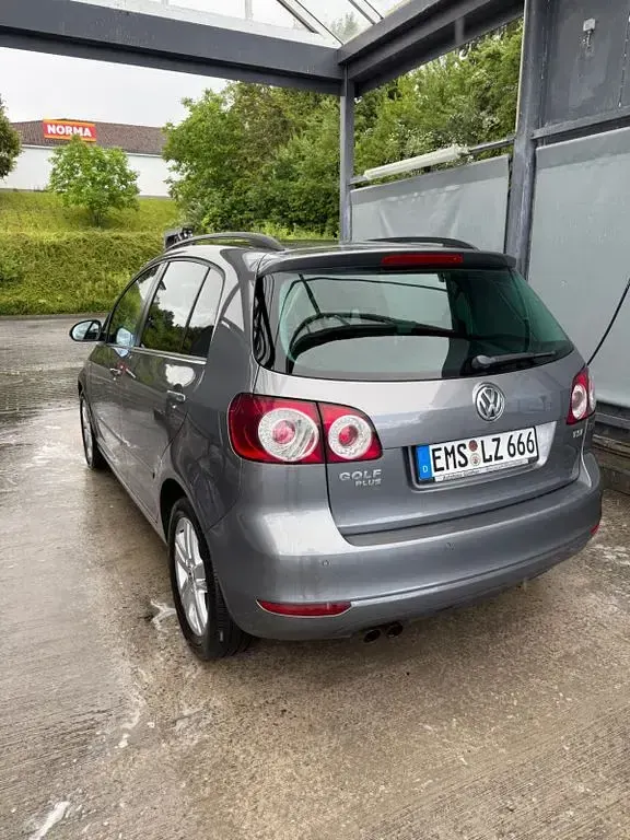 Gebraucht VW Golf Plus Match 122 PS (89 kW) 2012 Grau Van / Kleinbus