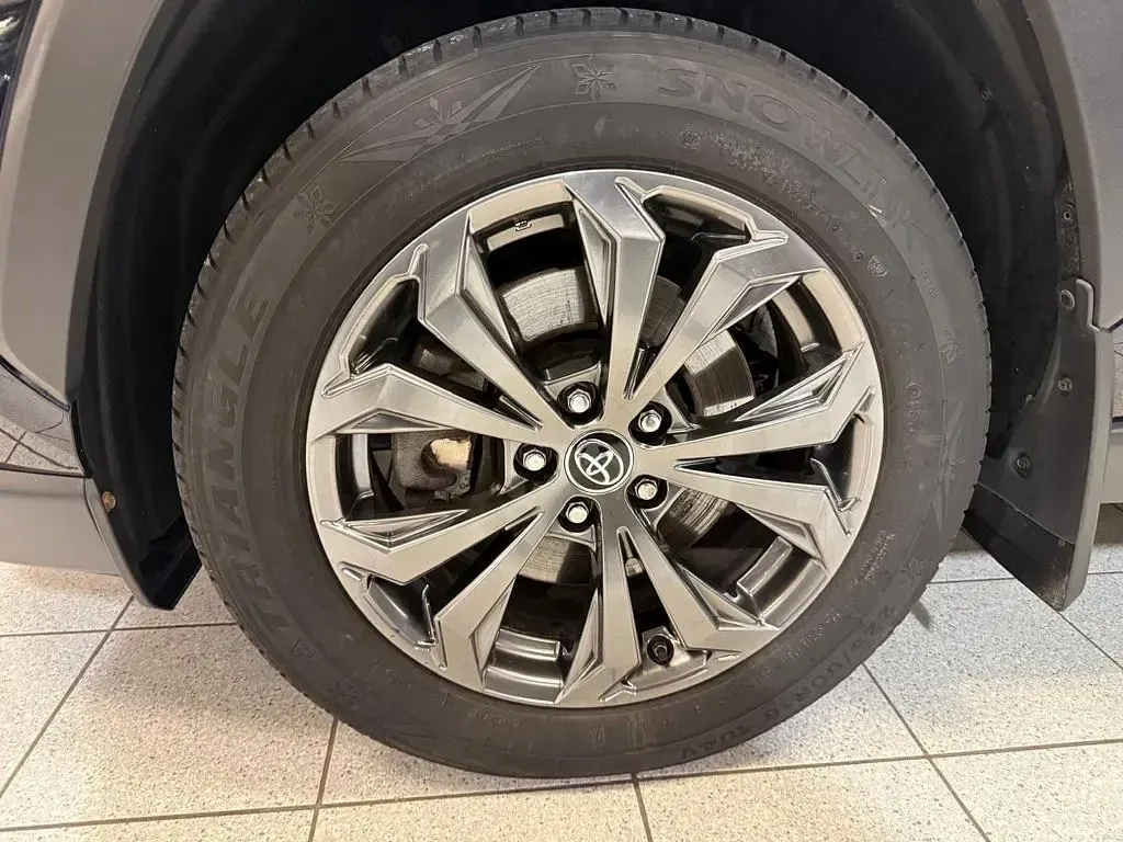 Gebraucht Toyota RAV4 175 PS (128 kW) 2023 Schwarz SUV