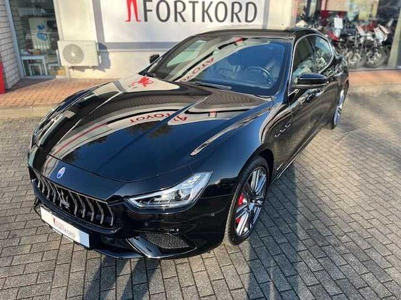 Gebraucht Maserati Ghibli 430 PS (316 kW) 2019 Nero ribelle mica metallic Limousine