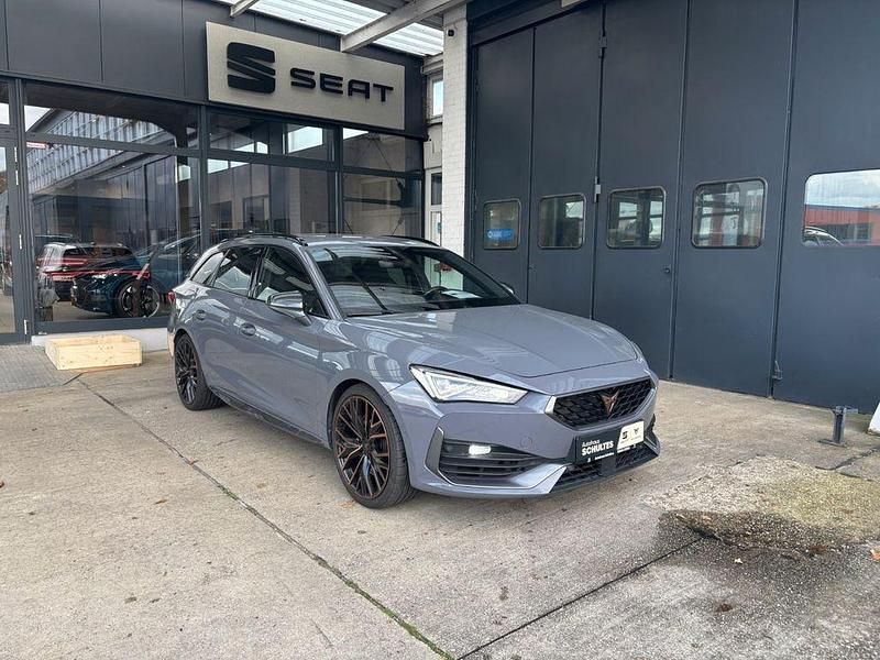Grau Gebraucht 2022 Cupra Leon VZ Limousine | 28.990 € (Guter Preis) - Bild 1/4