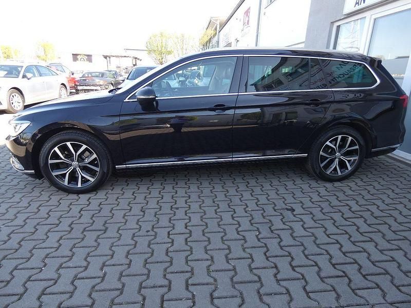Gebraucht VW Passat Highline 150 PS (110 kW) 2017 Schwarz Kombi