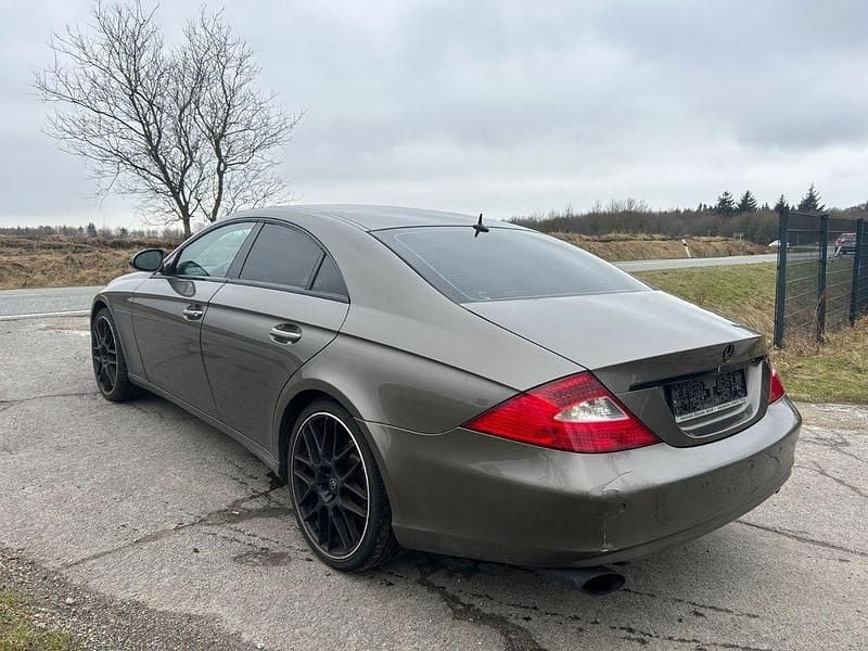 Gebraucht Mercedes CLS350 272 PS (200 kW) 2005 Grau Limousine