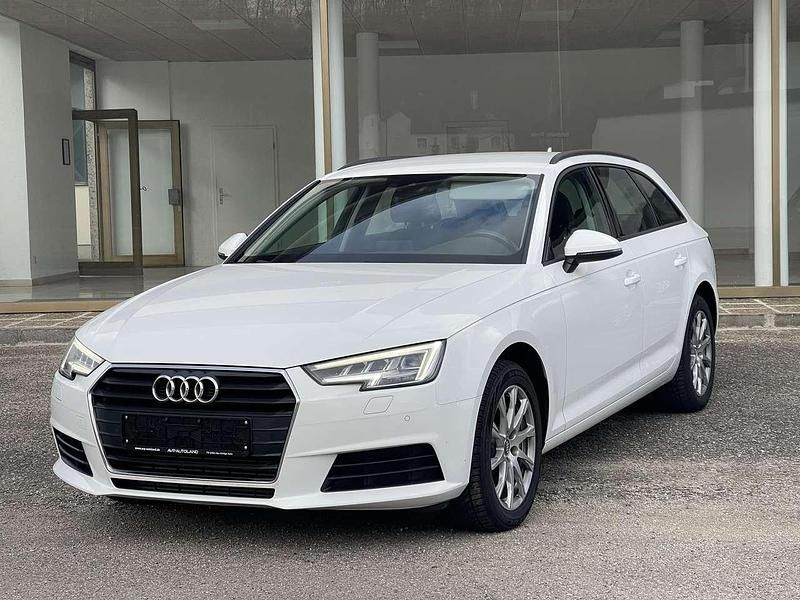 Gebraucht Audi A4 Basis 218 PS (160 kW) 2016 Ibisweiß Kombi