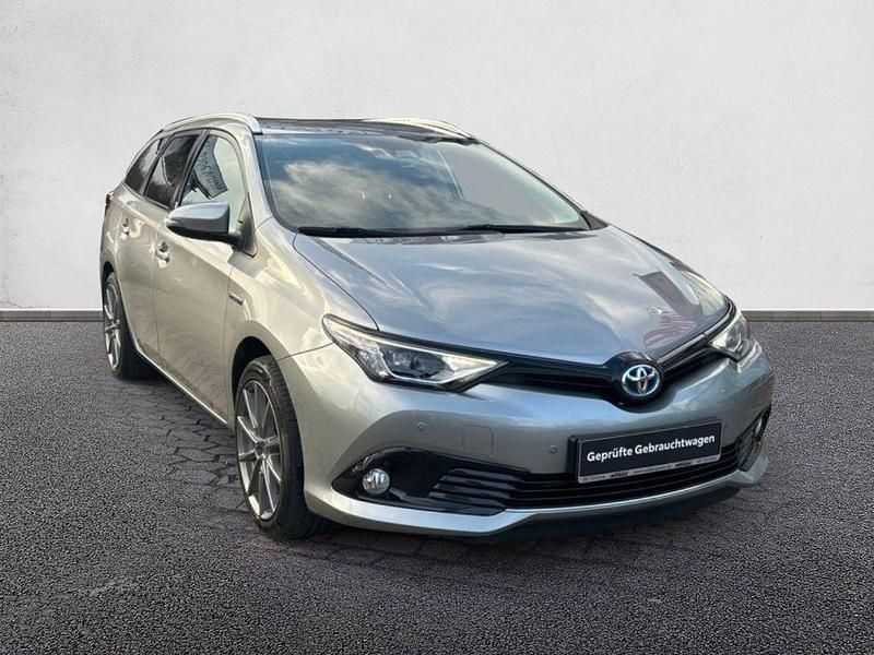Gebraucht Toyota Auris Hybrid Team 136 PS (100 kW) 2017 Titansilber mica metallic Kombi