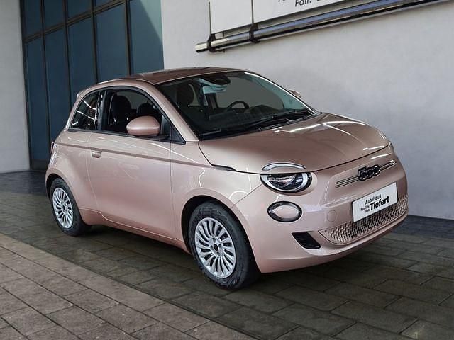 Rose gold (metallic) Gebraucht 2023 Fiat 500e Kleinwagen | 23.888 € (Etwas zu teuer) - Bild 1/4