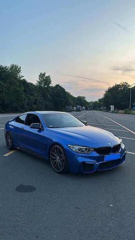 Blau Gebraucht 2015 BMW 420 M Performance Coupé | 22.999 € - Bild 1/4