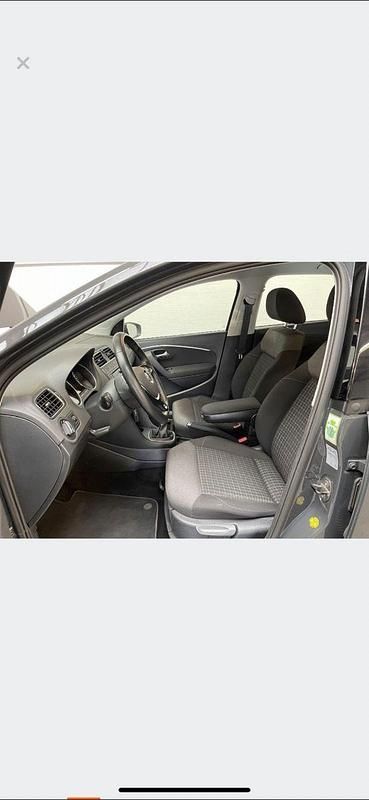 Gebraucht VW Polo 90 PS (66 kW) 2017 Grau Kleinwagen