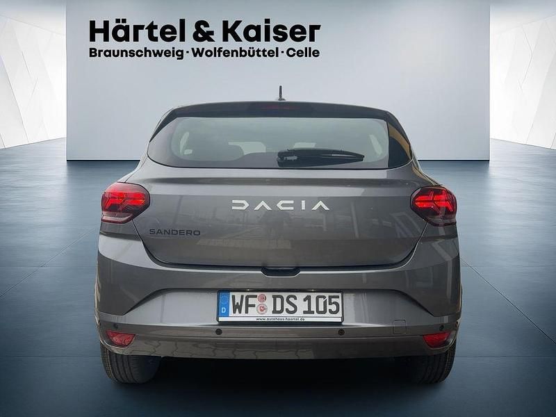 Neu Dacia Sandero Expression 91 PS (66 kW) 2026 Grau Limousine