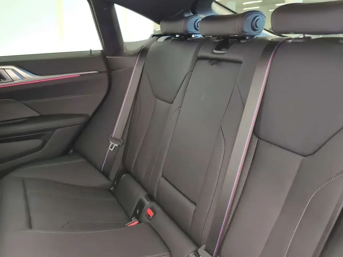 Gebraucht BMW 440 Gran Coupé M Sport 381 PS (280 kW) 2026 Schwarz Coupé