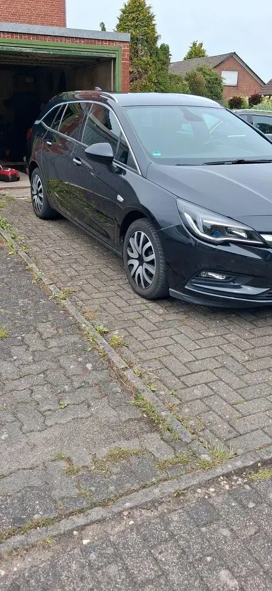 Gebraucht Opel Astra Selection 110 PS (80 kW) 2016 Schwarz Kombi