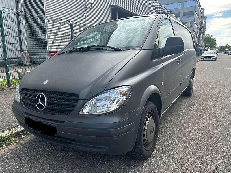 Second-hand Mercedes Vito 88 CP (64 kW) 2005 Negru Van