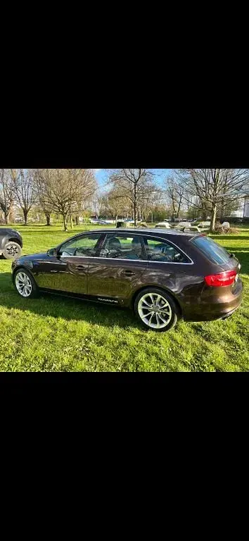Gebraucht Audi A4 Ambiente 150 PS (110 kW) 2014 Braun Kombi