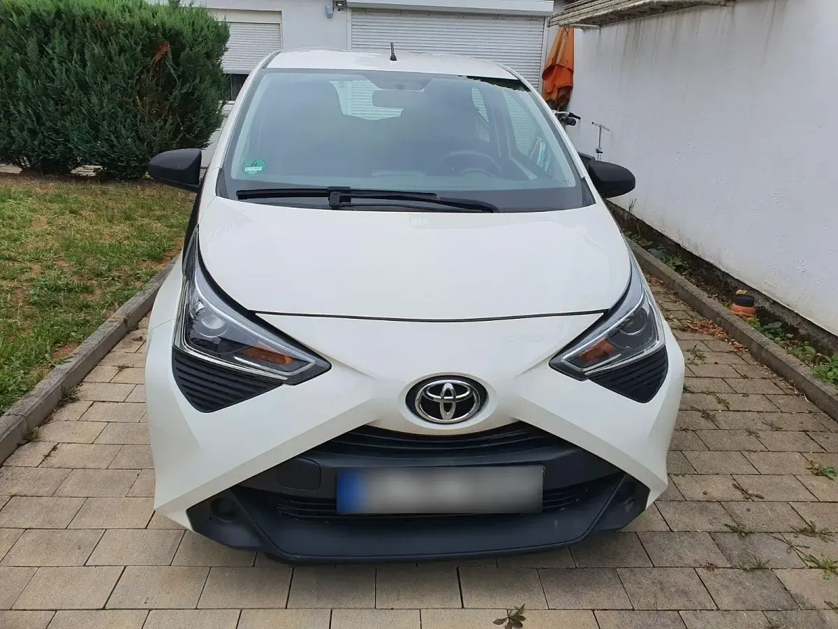 Gebraucht Toyota Aygo X-clusiv 72 PS (52 kW) 2021 Weiß Kleinwagen