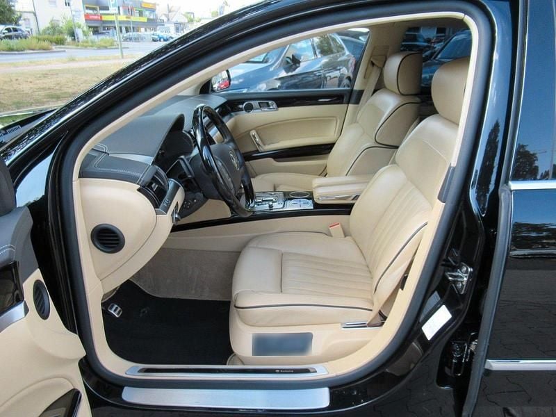 Usata VW Phaeton 334 CV (245 kW) 2012 Nero Berlina