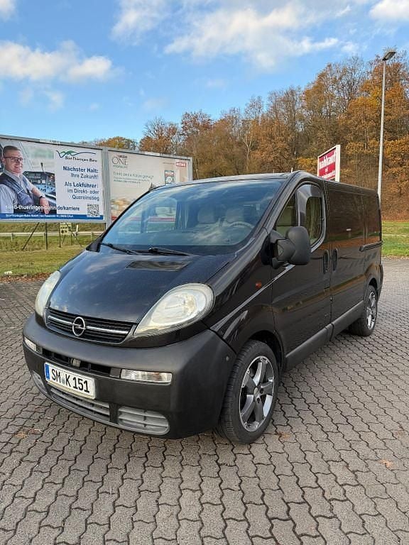 Schwarz Gebraucht 2003 Opel Vivaro Van | 4.300 € (Fairer Preis) - Bild 1/4