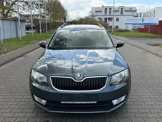 Używany Skoda Octavia Ambition 110 KM (80 kW) 2016 Andere Hatchback