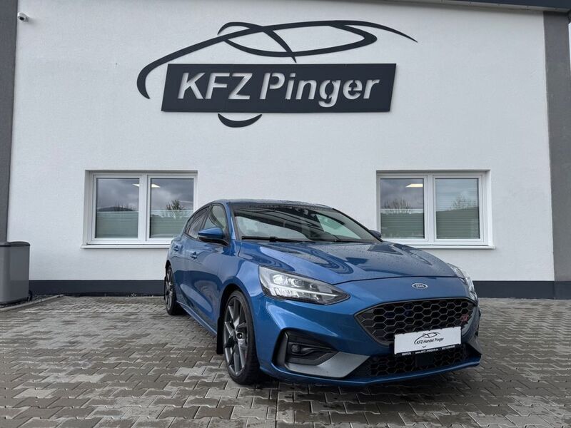 Blau Gebraucht 2019 Ford Focus ST Limousine | 20.999 € (Fairer Preis) - Bild 1/4