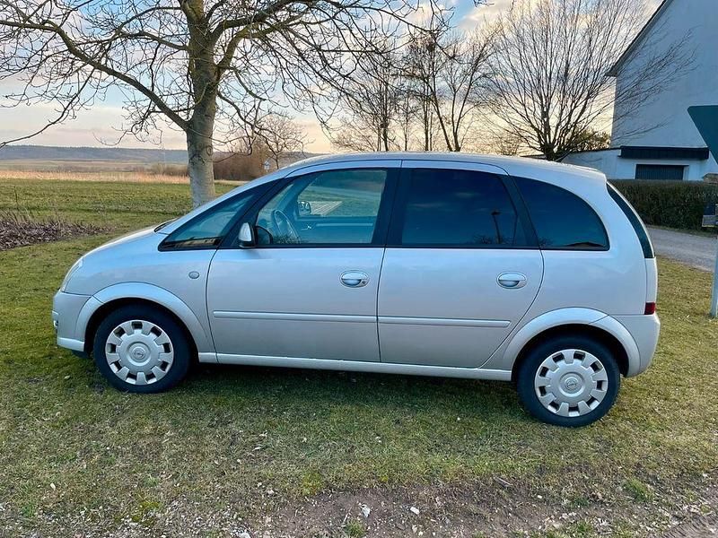 Gebraucht Opel Meriva 105 PS (77 kW) 2007 Silber Van / Kleinbus