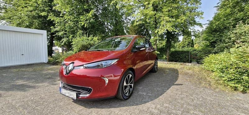 Rot Gebraucht 2017 Renault Zoe Intens Kleinwagen | 7.299 € (Teuer) - Bild 1/4