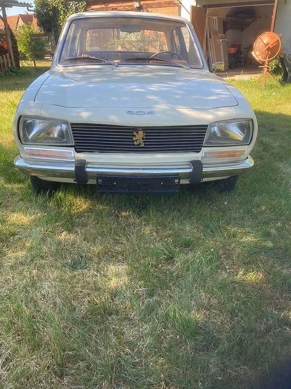 Beige Gebraucht 1969 Peugeot 504 Limousine | 9.600 € - Bild 1/4