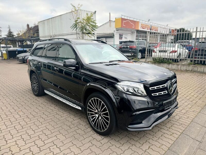 Schwarz Gebraucht 2016 Mercedes GLS63 AMG AMG SUV | 48.999 € - Bild 1/4
