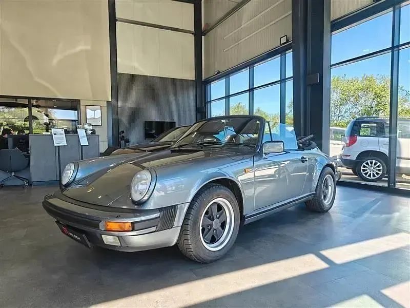 Gebraucht Porsche 911 231 PS (169 kW) 1984 Blau Cabrio