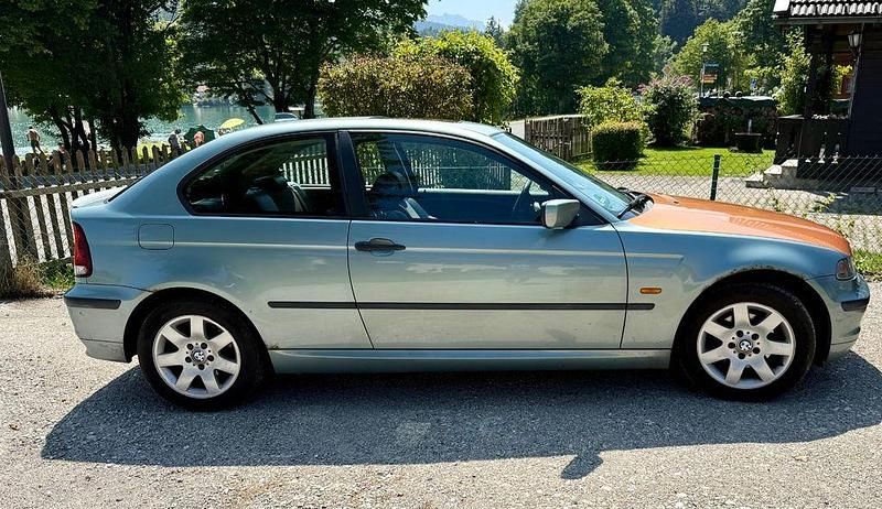 Blau Gebraucht 2003 BMW 316 Compact Kleinwagen | 1.000 € (Guter Preis) - Bild 1/4