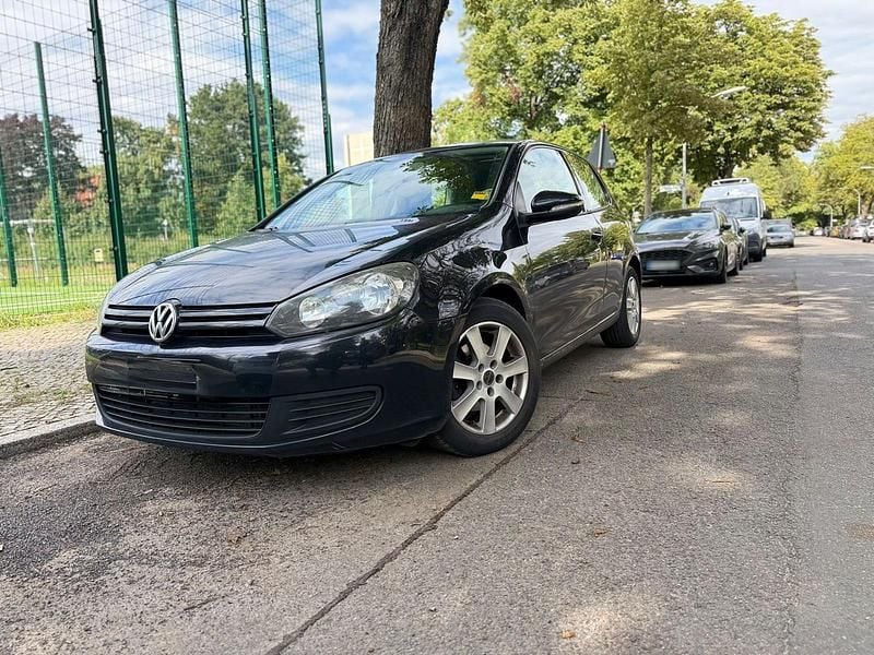 Gebraucht VW Golf 105 PS (77 kW) 2010 Schwarz Coupé