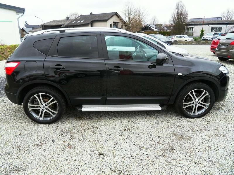 Black (m) Gebraucht 2013 Nissan Qashqai I-Way SUV | 11.600 € (Teuer) - Bild 1/4