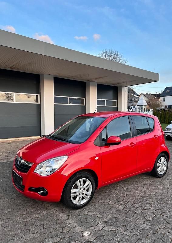 Gebraucht Opel Agila 86 PS (63 kW) 2012 Rot Kleinwagen