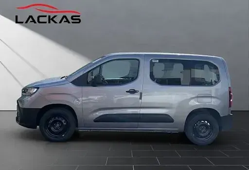 Neu Toyota Proace Verso City 110 PS (80 kW) 2026 Silber Kombi