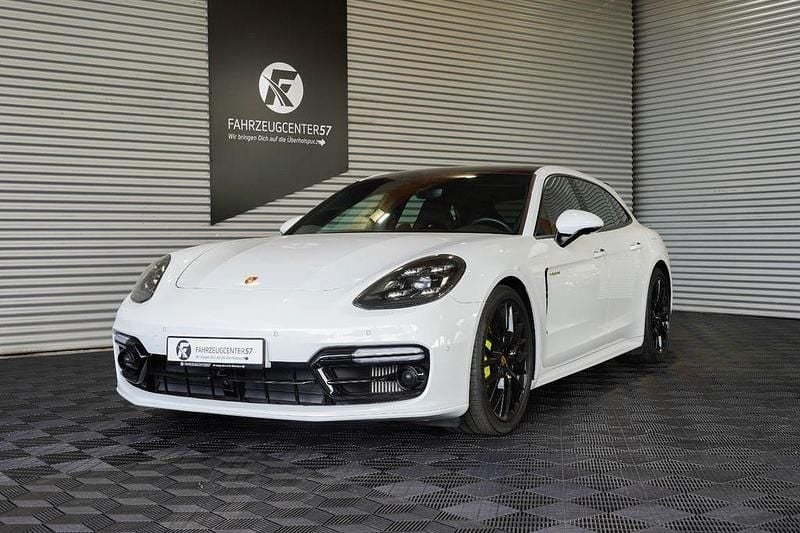 Weiß Gebraucht 2018 Porsche Panamera S E-Hybrid Sport Turismo Limousine | 54.950 € (Superpreis) - Bild 1/4