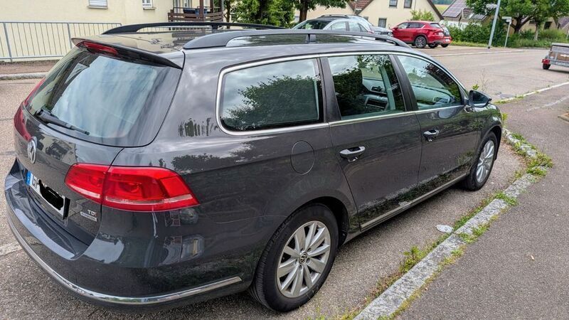 Gebraucht 2011 VW Passat Comfortline Kombi | 5.400 € (Guter Preis) - Bild 1/4