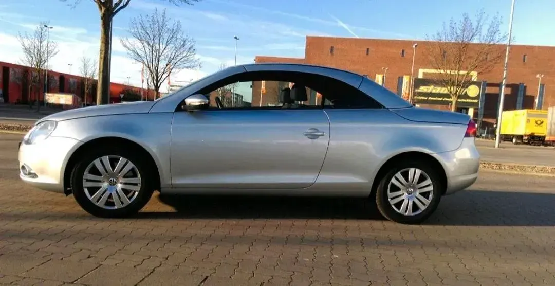 Gebraucht VW Eos 140 PS (102 kW) 2009 Silber Cabrio