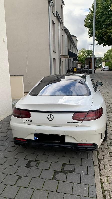 Weiß Gebraucht 2015 Mercedes S63 AMG AMG Coupé | 68.999 € (Teuer) - Bild 1/4